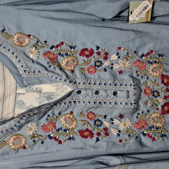 John Mark Scarf Print Back Embroidered Henley Neck 3/4 Cuff Sleeve Butto… - Picture 5 of 11